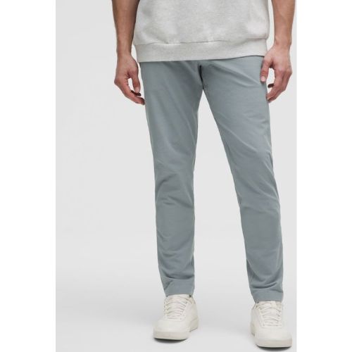 Un monde de confort s’ouvre à vous. Précédemment connu sous le nom de pantalon Commission, nous avons supprimé la couture arrière du genou pour - 151575336 - Modalova