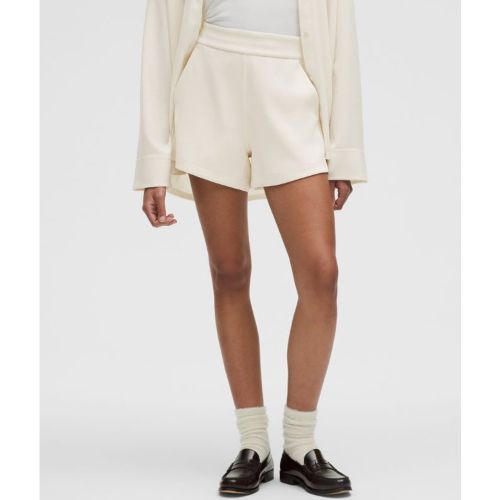 “ Short taille hauteSoftstreme des â€“ 10 cm â€“ Taille 12 - lululemon - Modalova