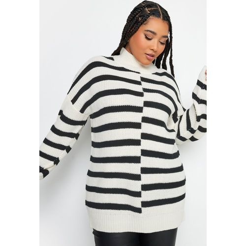 Pull Noir & Rayures Manches Longues , Grande Taille & Courbes - Yours - Modalova