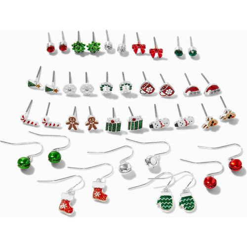 Pendantes et clous d'oreilles aux designs variés de Noël classiques - Lot de 20 - Claire's - Modalova