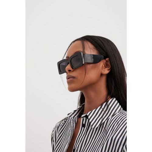 Grandes lunettes de soleil à monture épaisse - Black - NA-KD Accessories - Modalova