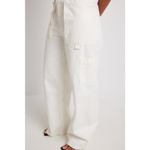 Pantalon cargo taille mi-haute avec poches - Offwhite - NA-KD - Modalova