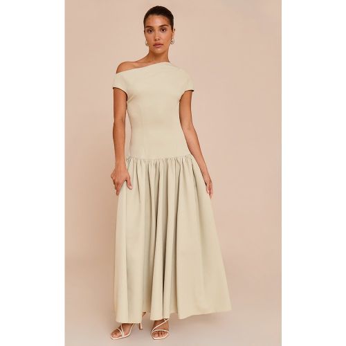 Petite Robe de tailleur longue froncée à col montant asymétrique - PrettyLittleThing - Modalova