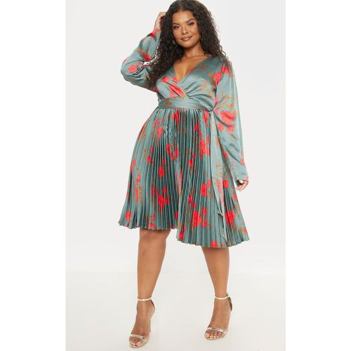 Plus - Robe florale mi-longue plissée à manches longues - PrettyLittleThing - Modalova