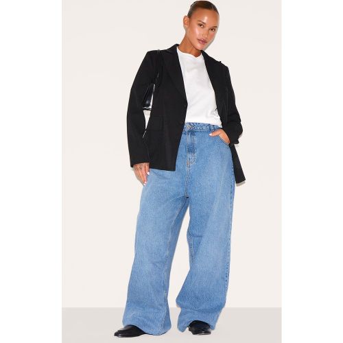 Plus Jean boyfriend délavé bleu moyen à taille haute - PrettyLittleThing - Modalova