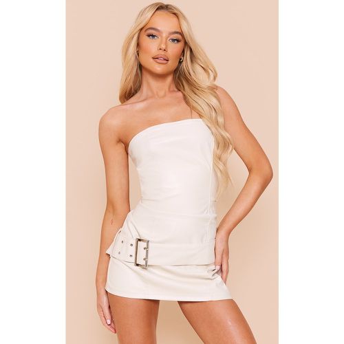 Robe moulante bustier en PU à ceinture - PrettyLittleThing - Modalova