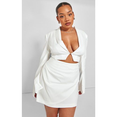 Plus Mini jupe de tailleur blanche - PrettyLittleThing - Modalova