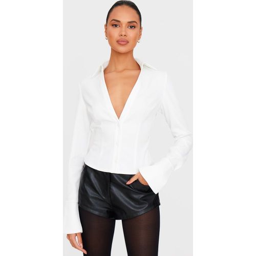 Chemise ajustée blanche à décolleté - PrettyLittleThing - Modalova