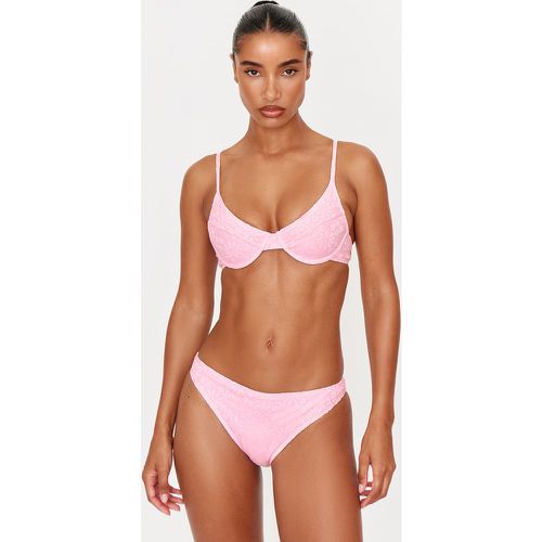 Haut de maillot de bain texturé fleuri à armatures - PrettyLittleThing - Modalova