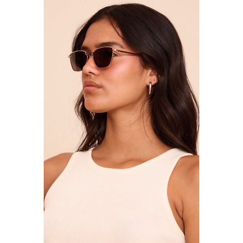Lunettes de soleil style œil de chat carrées - PrettyLittleThing - Modalova