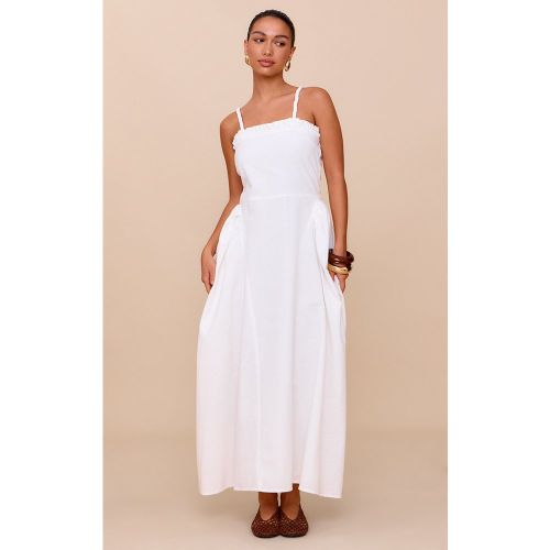 Robe Mi-Longue Tressée Blanche Taille en V - PrettyLittleThing - Modalova