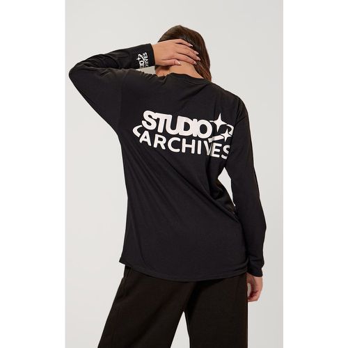 T-shirt oversize à manches longues et slogan "Studio Archives" - PrettyLittleThing - Modalova