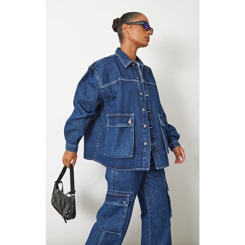Surchemise en jean délavé bleu foncé à boutons et poches - PrettyLittleThing - Modalova