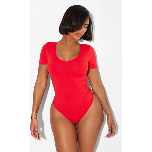 Shape Body sculptant rouge à col en V et manches courtes - PrettyLittleThing - Modalova