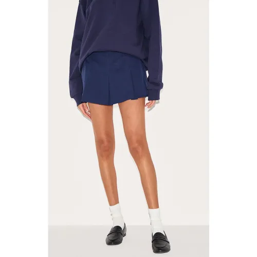 Jupe-short de tailleur patineuse à plis creux - PrettyLittleThing - Modalova