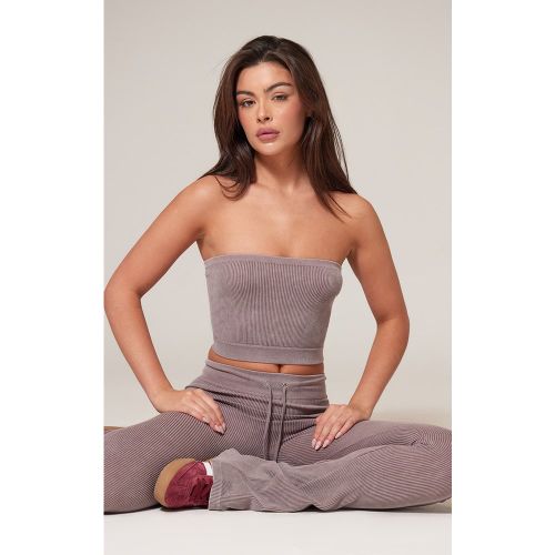 Crop top bustier côtelé et délavé taupe à contours - PrettyLittleThing - Modalova