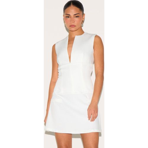 Petite Mini-robe de tailleur ajustée blanche - PrettyLittleThing - Modalova