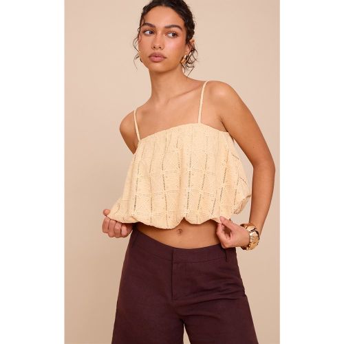 Bralette bouffante en maille style crochet texturée - PrettyLittleThing - Modalova