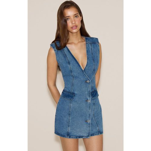 Robe mi-longue en jean délavé bleu moyen avec boutons et style gilet à la taille - PrettyLittleThing - Modalova
