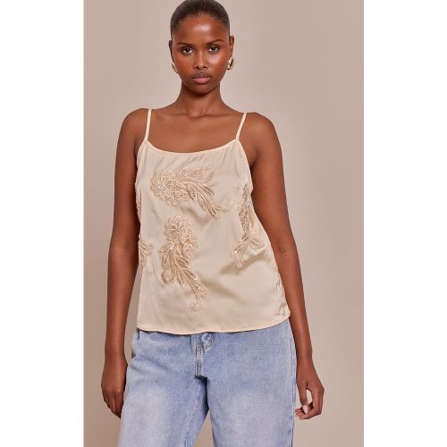 Débardeur satiné à bretelles fines et ornements | Taille 38 - PrettyLittleThing - Modalova