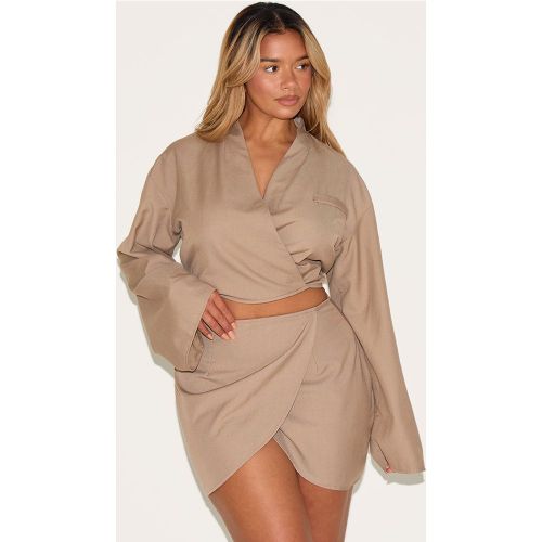 Shape Mini-jupe de tailleur portefeuille café au lait - PrettyLittleThing - Modalova