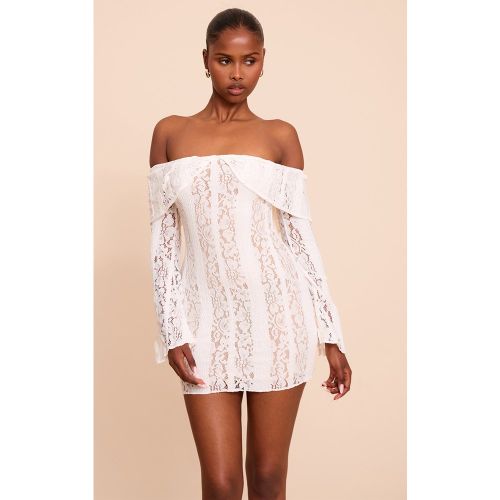 Mini robe en dentelle à col bardot et manches longues - PrettyLittleThing - Modalova
