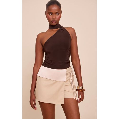 Jupe-short portefeuille satinée à bande sur la taille - PrettyLittleThing - Modalova