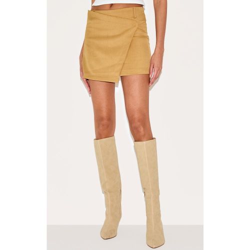 Mini jupe-short tissée à bordures élimées - PrettyLittleThing - Modalova