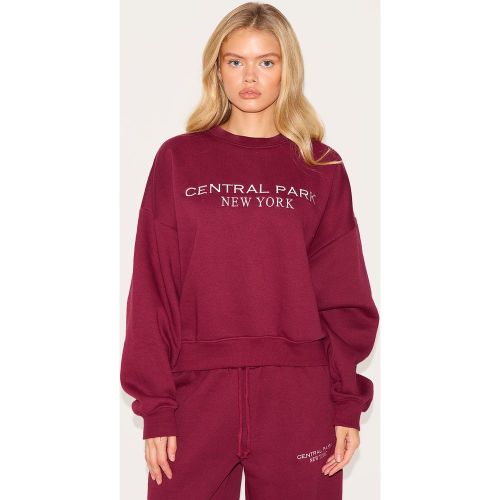 Sweat brodé "Central Park" à épaules carrées - PrettyLittleThing - Modalova