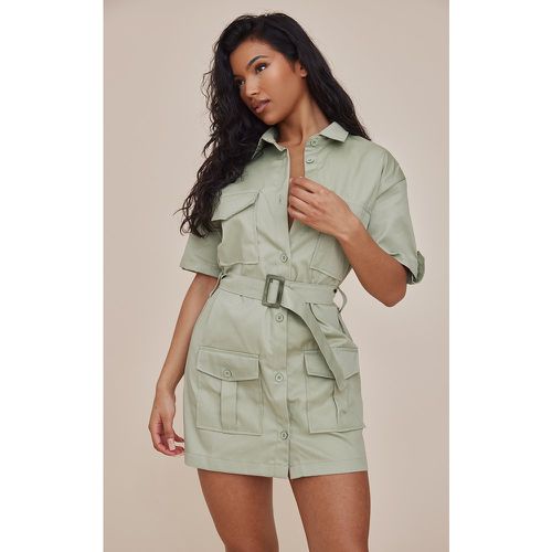 Robe chemise cargo vert ceinturée à manches - PrettyLittleThing - Modalova