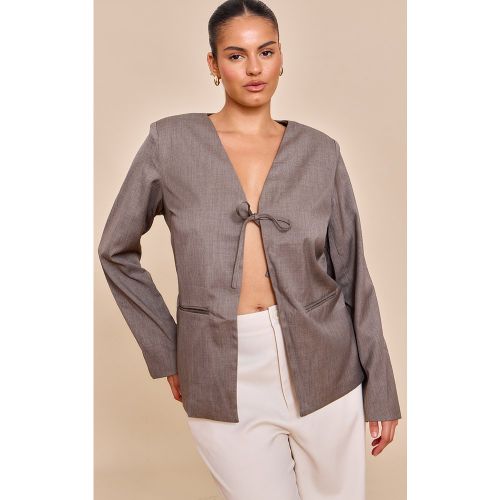 Plus Blazer noué à épaules carrées - PrettyLittleThing - Modalova
