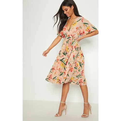 Robe mi-longue fleurie plissée - PrettyLittleThing - Modalova