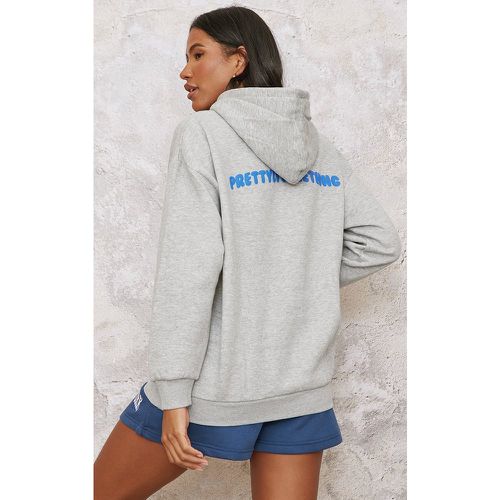 Hoodie à imprimé en relief - PrettyLittleThing - Modalova