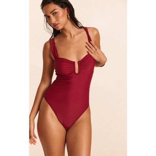 Maillot de bain froncé sur les bonnets à armatures et barre en U - PrettyLittleThing - Modalova