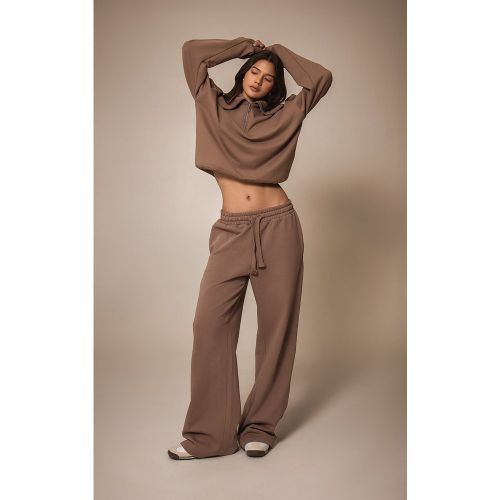 Pantalon de jogging mocha Premium large en molleton bouclé - PrettyLittleThing - Modalova