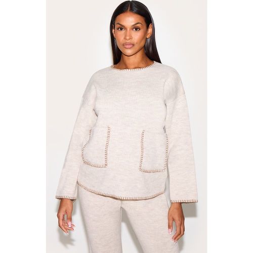 Maternité Pull en maille tricot à coutures contrastantes et poches - PrettyLittleThing - Modalova