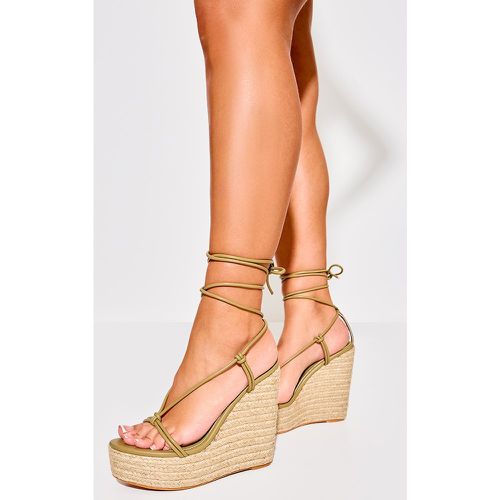 Espadrilles en PU métallisé olive lacées à brides torsadées et talon haut - PrettyLittleThing - Modalova