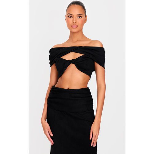 Crop top froncé en suédine à épaules dénudées et torsade - PrettyLittleThing - Modalova