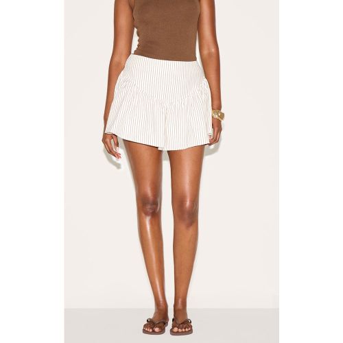 Mini-jupe à fines rayures contrastantes et taille tombante - PrettyLittleThing - Modalova