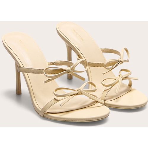 Mules rondes en PU à talon aiguille et noeuds sur les brides - PrettyLittleThing - Modalova