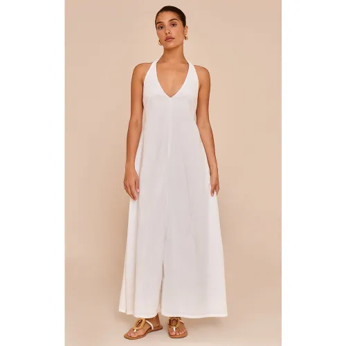 Petite Robe longue très fluide tissée blanche à dos nu - PrettyLittleThing - Modalova