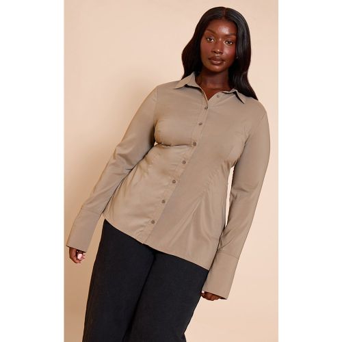 Plus Chemise ajustée en mousseline de soie | Taille 48 - PrettyLittleThing - Modalova