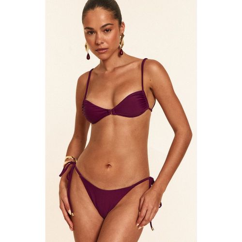 Haut de maillot de bain froncé à bonnets et anneau - PrettyLittleThing - Modalova