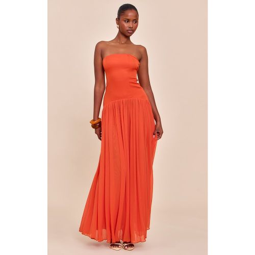 Robe bustier longue en mousseline de soie plissée - PrettyLittleThing - Modalova