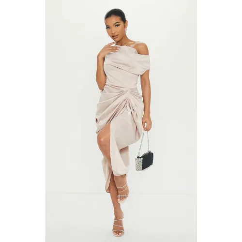 Robe longue satinée à jupe drapée et épaules dénudées - PrettyLittleThing - Modalova