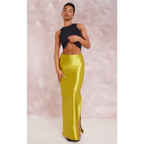 Jupe fendue longue satinée stretch - PrettyLittleThing - Modalova