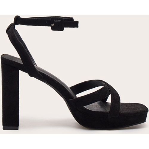 Sandales plateforme en suédine lacées à talon chunky et bout carré - PrettyLittleThing - Modalova