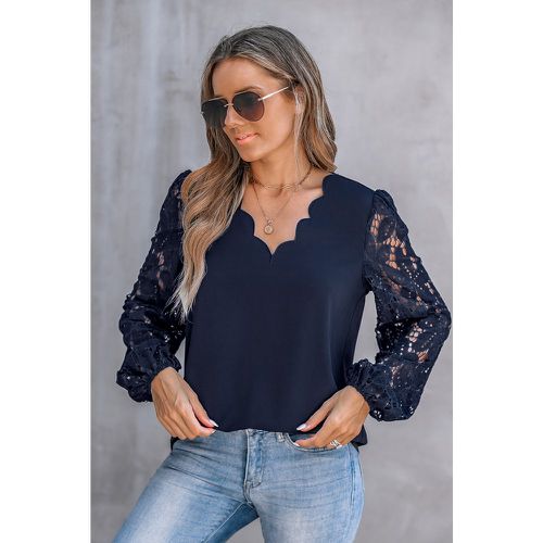 Chemise à col en V festonné et manches en dentelle bleue marine - CUPSHE - Modalova