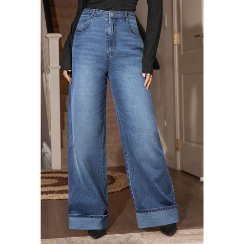 Jeans délavé à jambe évasée avec ourlet à revers - CUPSHE - Modalova