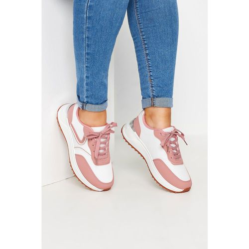 White & Pink Contrast Chunky Trainers In Wide E Fit - Yours - Modalova
